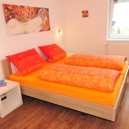 Ferienwohnung Fewo Samanta Schmider- auch kurzfristig EP Karten garantiert! Rust Zimmer foto
