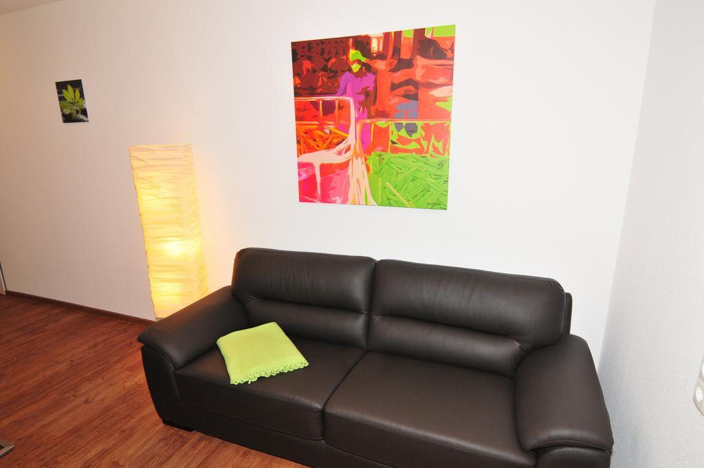 Ferienwohnung Fewo Samanta Schmider- auch kurzfristig EP Karten garantiert! Rust Zimmer foto