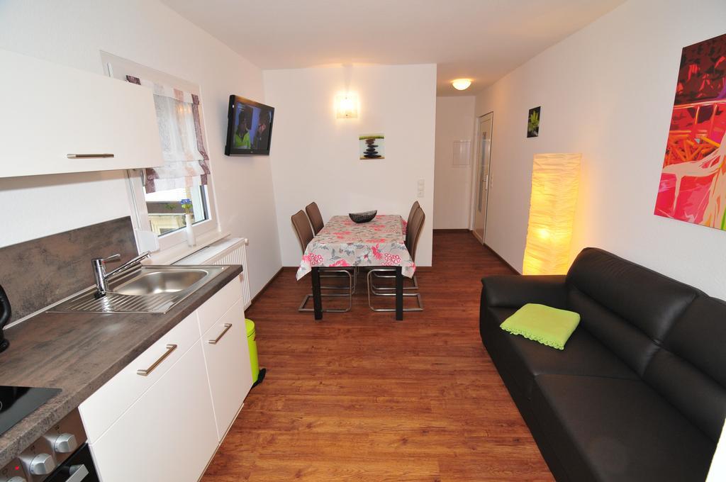 Ferienwohnung Fewo Samanta Schmider- auch kurzfristig EP Karten garantiert! Rust Zimmer foto