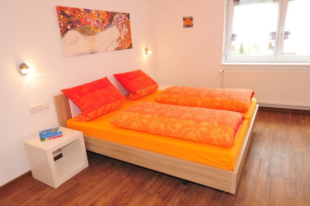 Ferienwohnung Fewo Samanta Schmider- auch kurzfristig EP Karten garantiert! Rust Zimmer foto