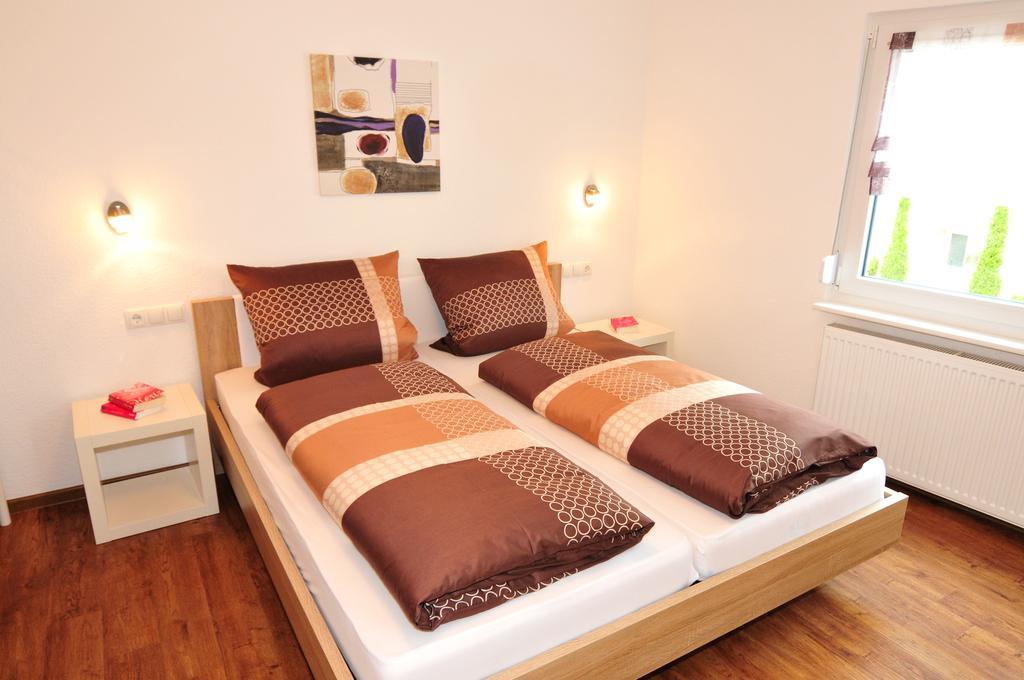 Ferienwohnung Fewo Samanta Schmider- auch kurzfristig EP Karten garantiert! Rust Zimmer foto