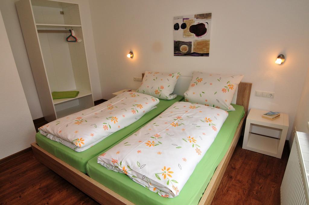 Ferienwohnung Fewo Samanta Schmider- auch kurzfristig EP Karten garantiert! Rust Zimmer foto