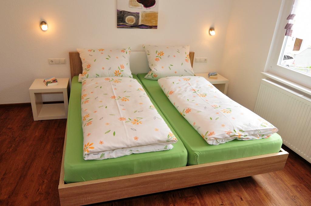 Ferienwohnung Fewo Samanta Schmider- auch kurzfristig EP Karten garantiert! Rust Zimmer foto